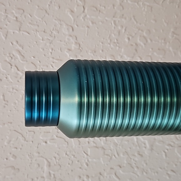 🔴SALE Starbucks 2022 Green Ombre Vacuum Insulated Tumbler, Twist Top, 20 oz - Picture 3 of 10